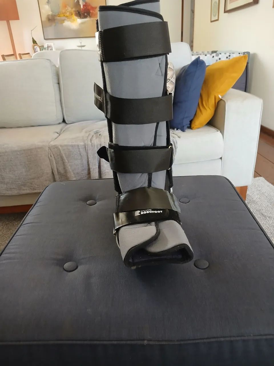 Bota ortopédica para recuperação do pé,  tornozelo, perfeito estado. Doacao!