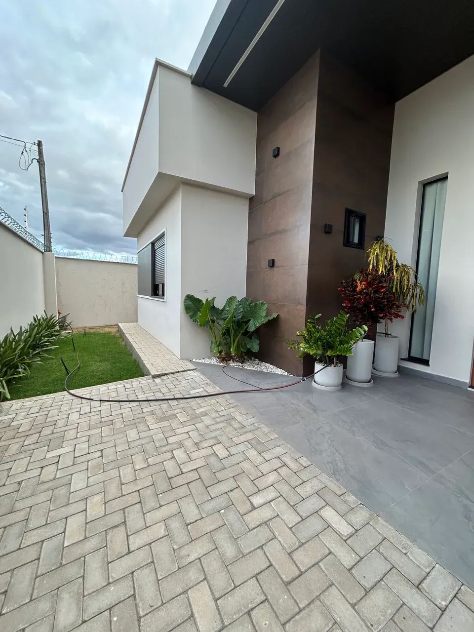 Casa Alto Padrão toda mobiliada com 4 quartos - Foto 2