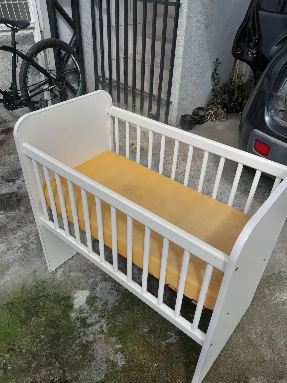 Mini berço com colchão 
