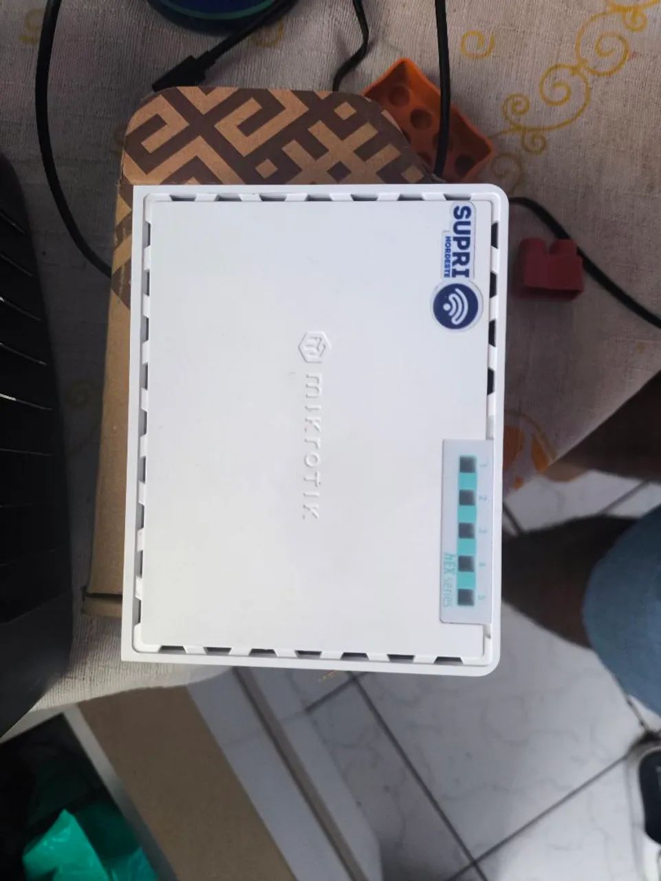 Roteador MikroTik Hex RB750Gr3 Branco - Foto 3
