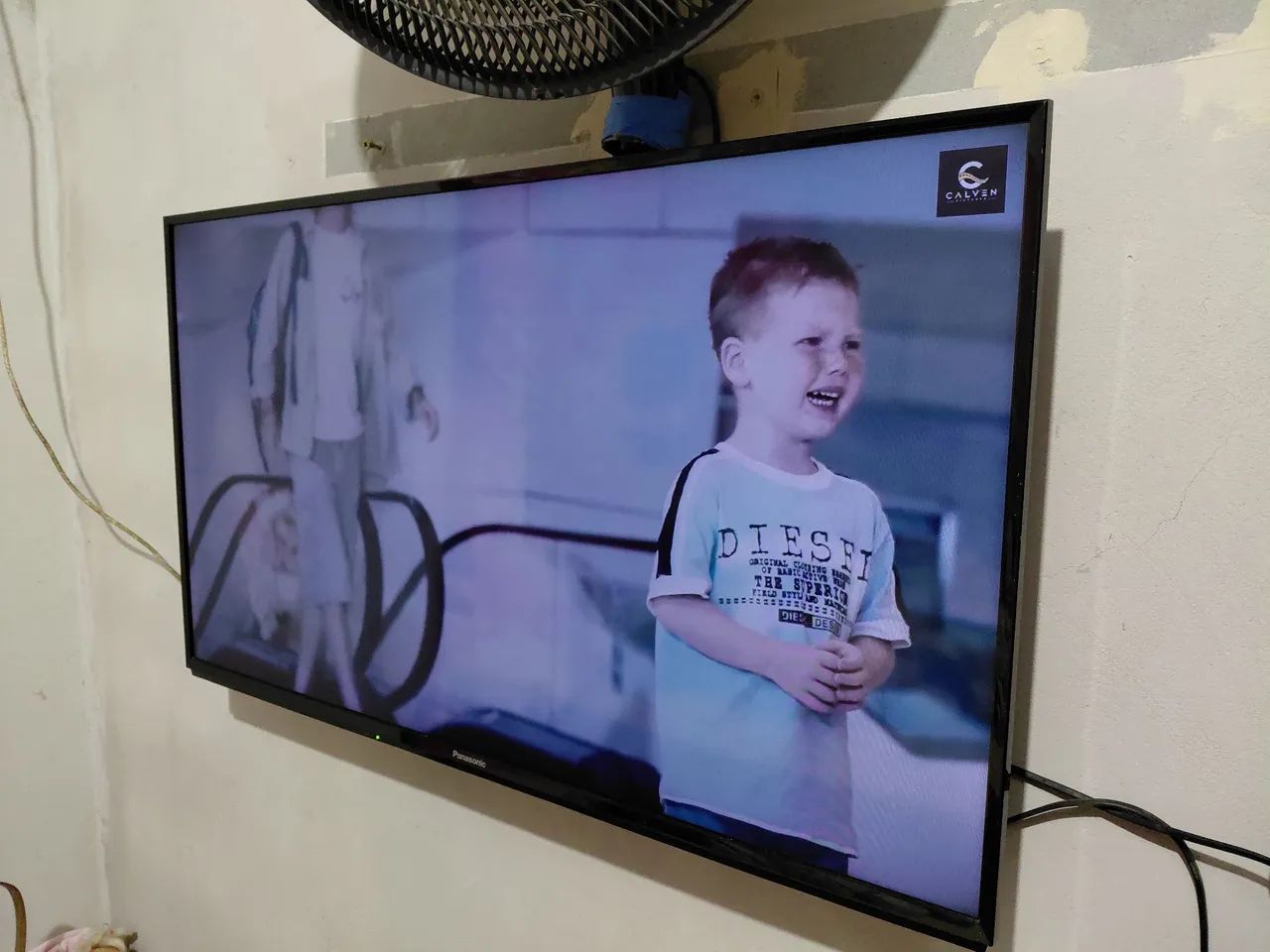 Vendo esmart tv 43 polegadas panasonic perfeito estado  - Foto 2