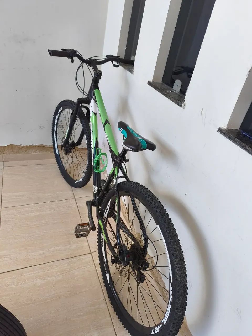 Bicicleta semi nova 
