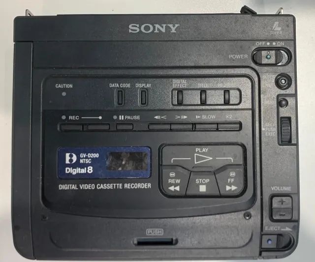 Sony GV-D200 Digital Video Walkman, Video8, Hi8 e Digital8 - DVD