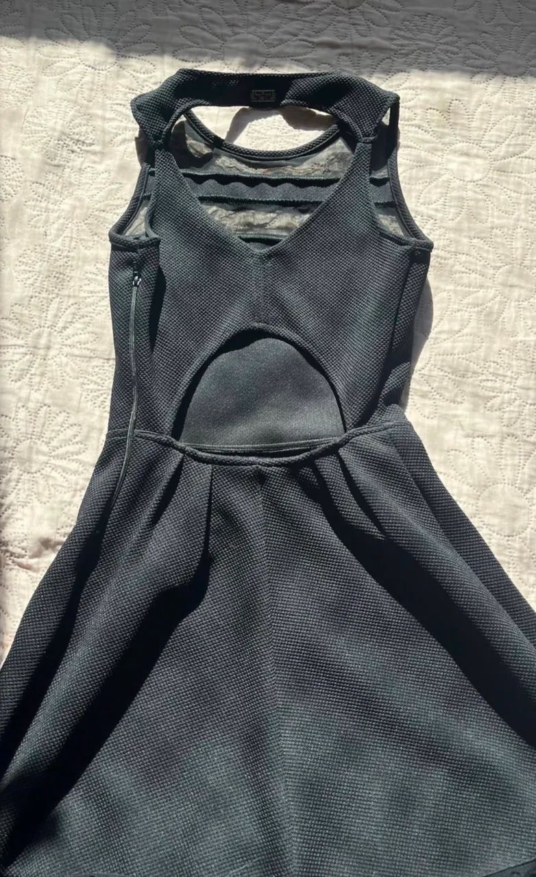 Vestido preto curto com tule  - Foto 2