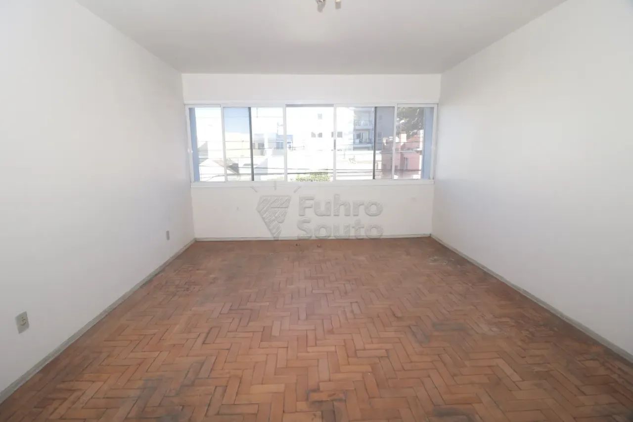Apartamento próximo a UCPEL e a Faculdade de Direito da UFPEL