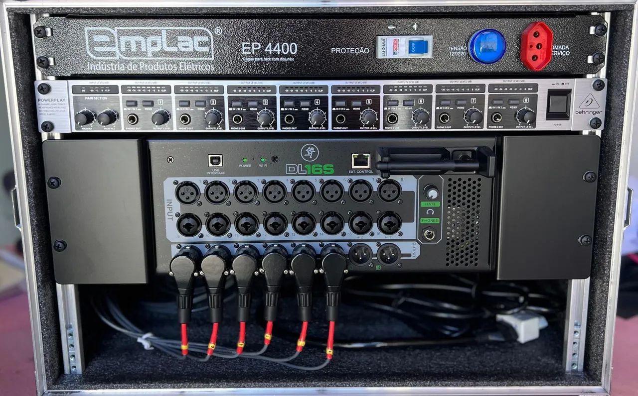 Mesa digital Mackie Dl16s completa