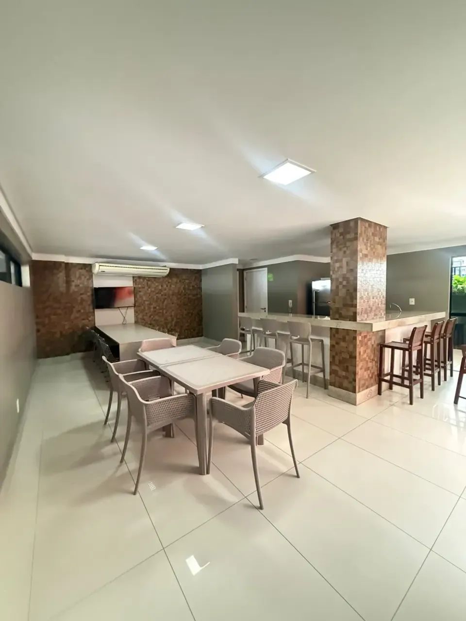 Quarto e sala mobiliado com varanda- 42m2- nascente-andar alto l-jatiúca. - Foto 2
