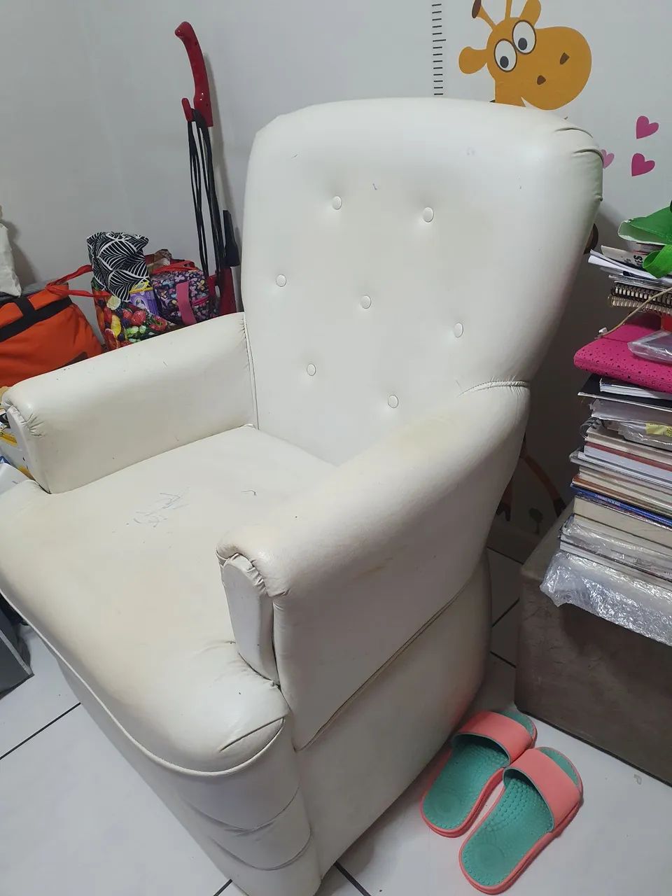 Poltrona para Amamentação ou Leitura - Conforto e Elegância - Foto 2