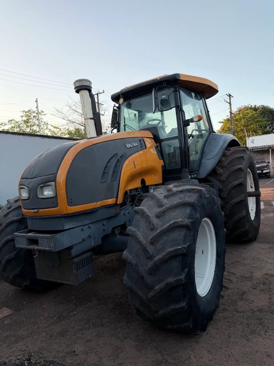 Trator Valtra BT 210 