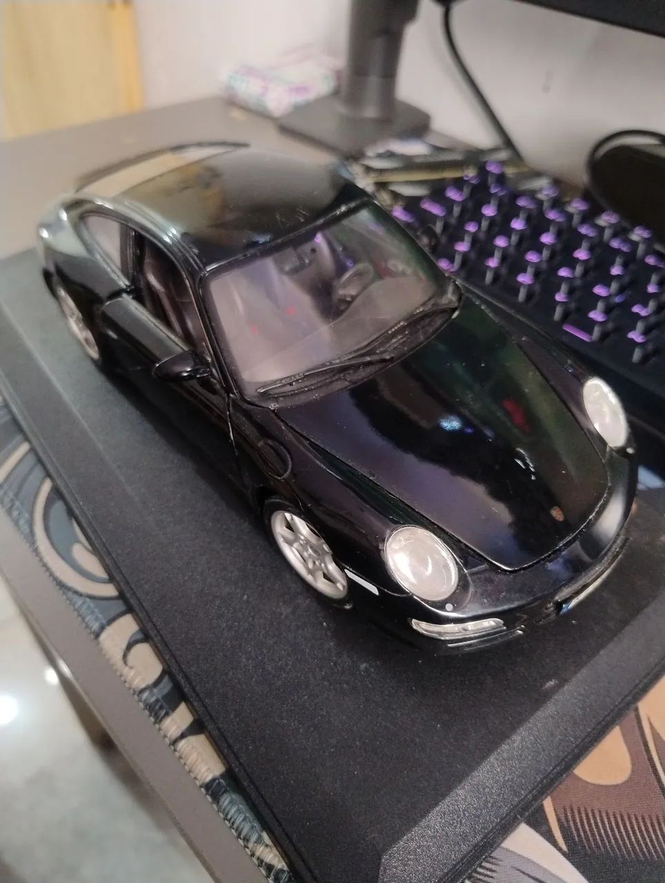 Porsche Carreira S miniatura 