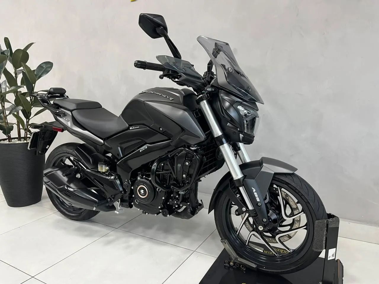 Bajaj DOMINAR 400  - Foto 4