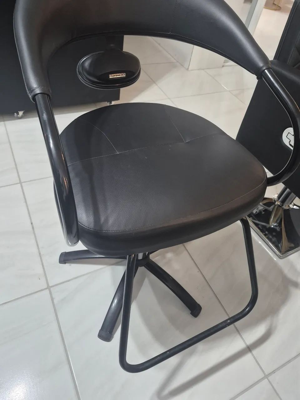Cadeira para salão Dompel  - Foto 4
