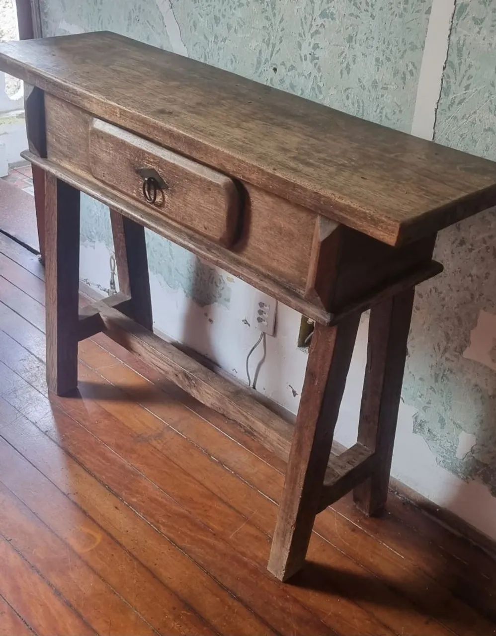 Mesa Suporte em Madeira Maciça  - Foto 2