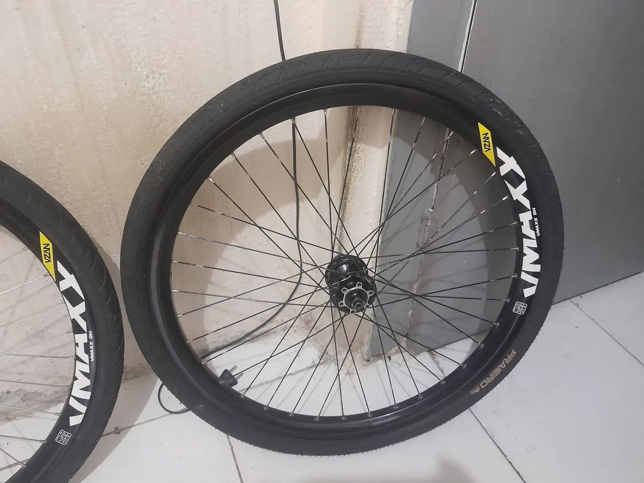 Roda vmaxx 