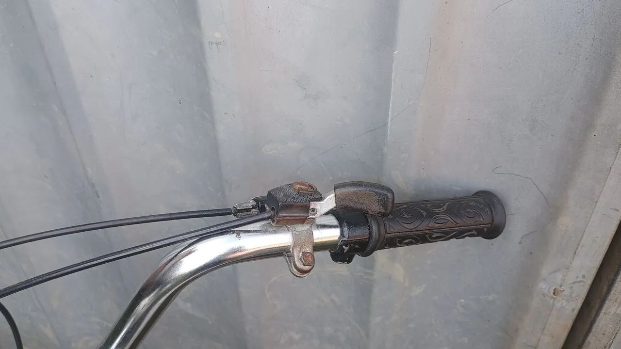 Bicicleta aro 26 ela tem marcha  - Foto 3