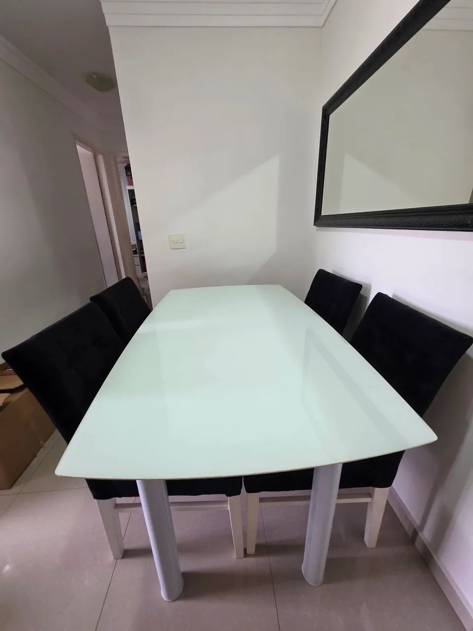 Mesa Jantar tampo em vidro 4 cadeiras - Foto 2