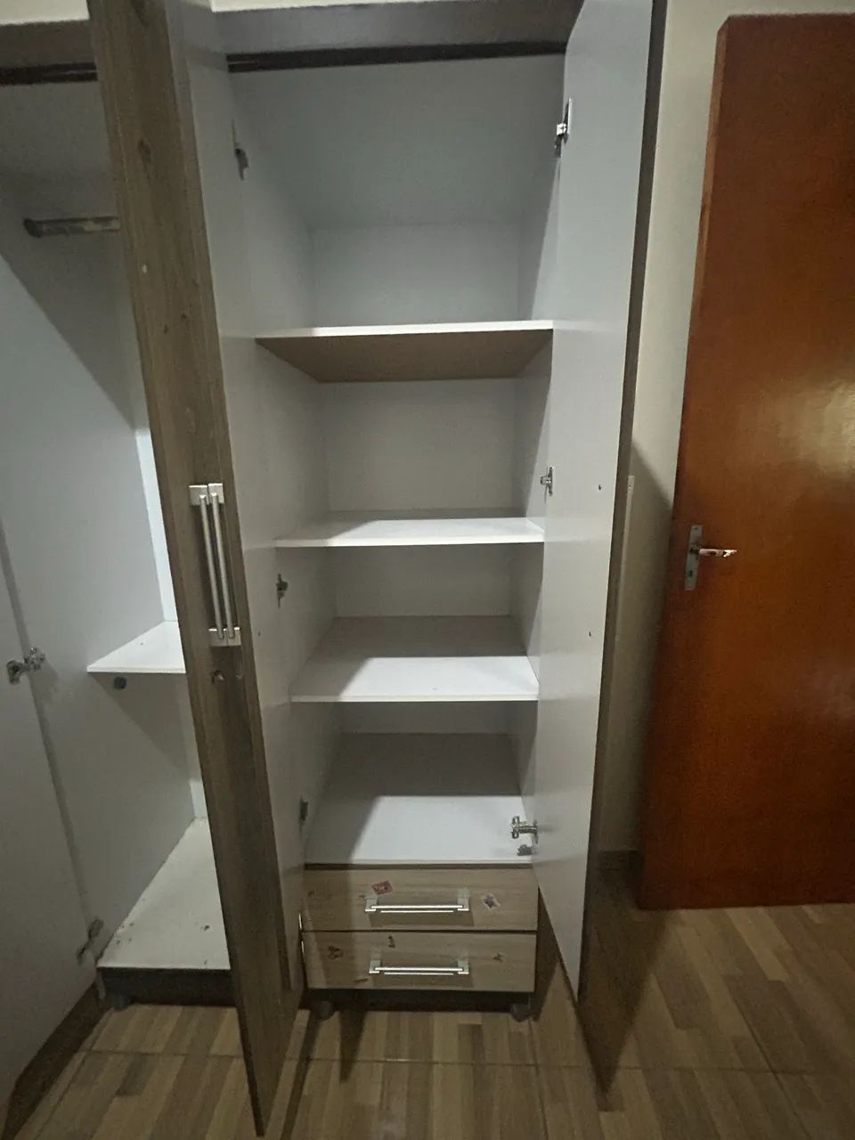 Guarda-roupa 4 portas+2 gavetas  - Foto 3