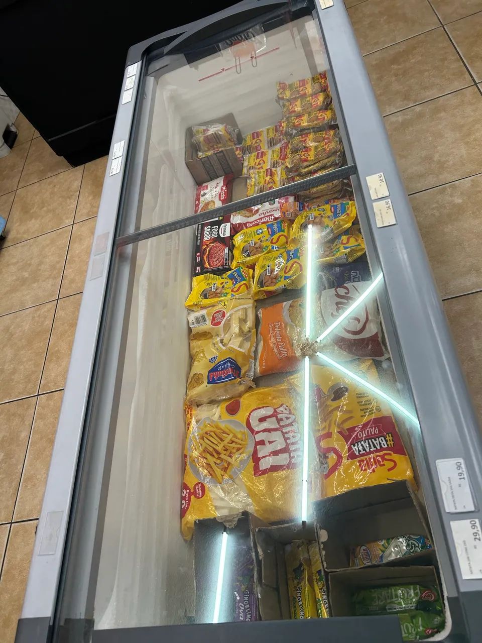 Freezer expositor Vertical Metalfrio - Foto 4