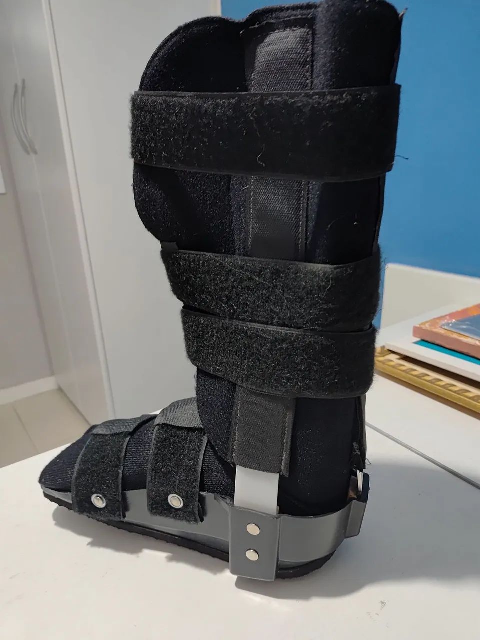 Bota Robocop ortopédica 