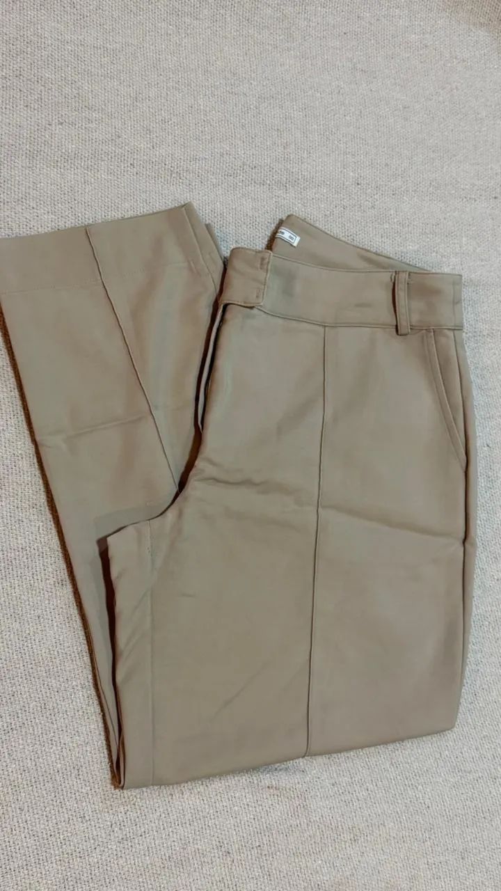 Calça bege 