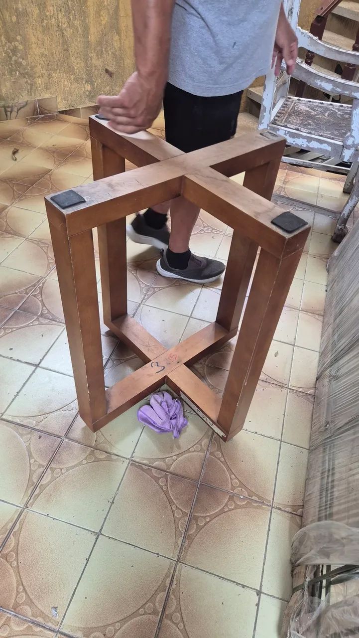 Mesa de vidro sem cadeira - Foto 2