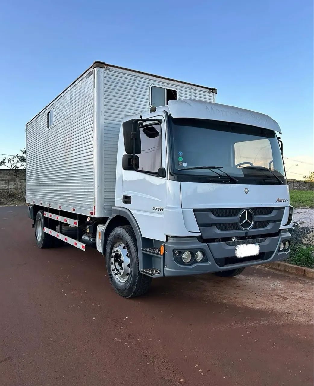CAMINHÃO MB 1719