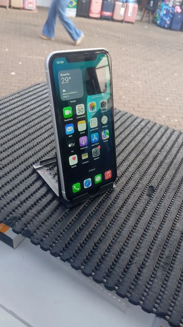 iPhone 10 XR tela. Boa bateria boa 