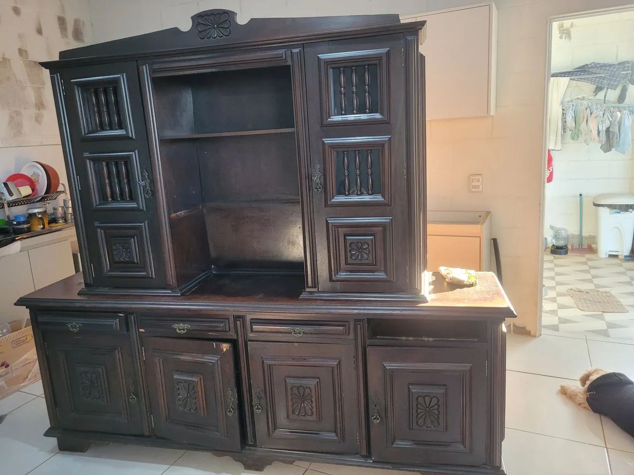 Vendo armário de cozinha antigo com mesa e cadeiras. - Foto 2