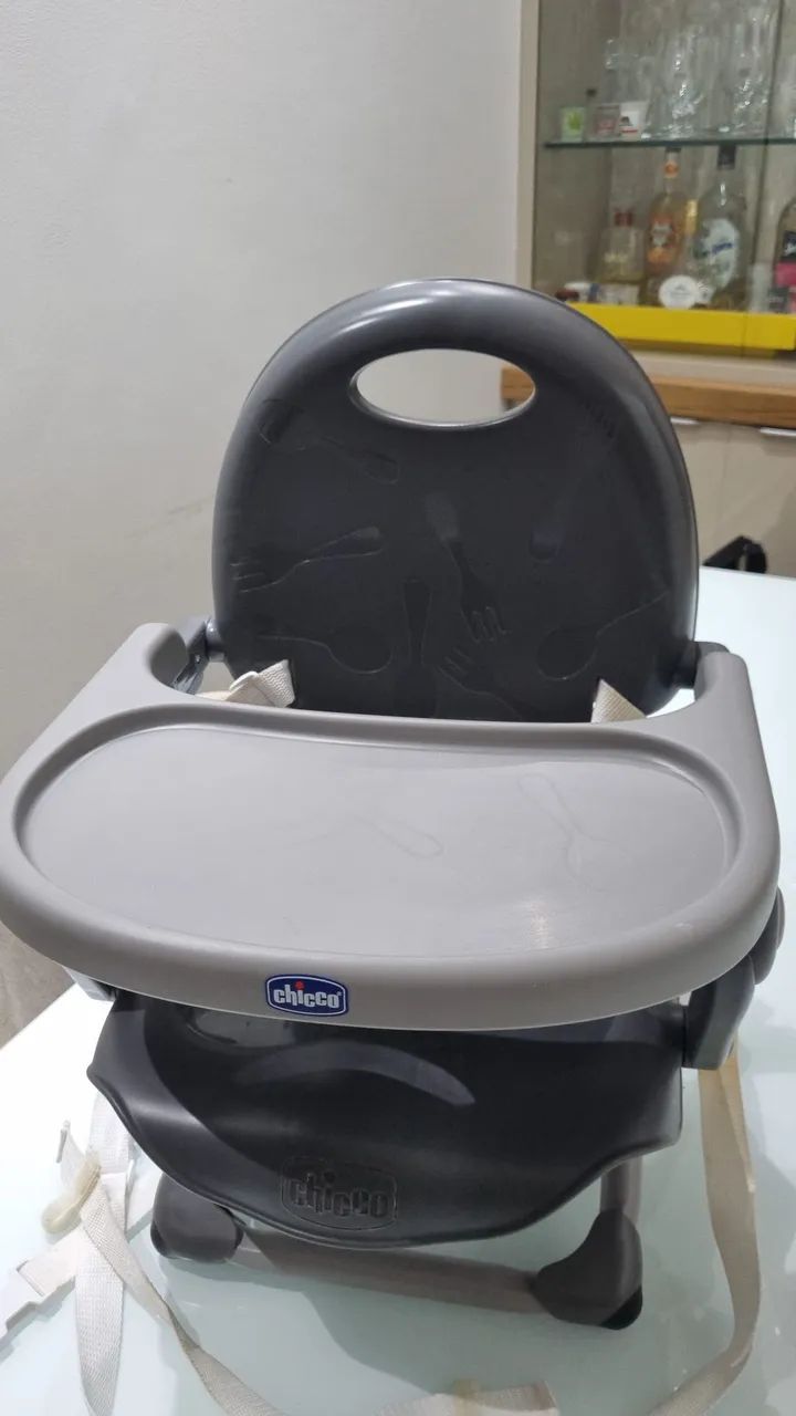 Cadeira de Alimentação Chicco Portátil Pocket Snack Cinza