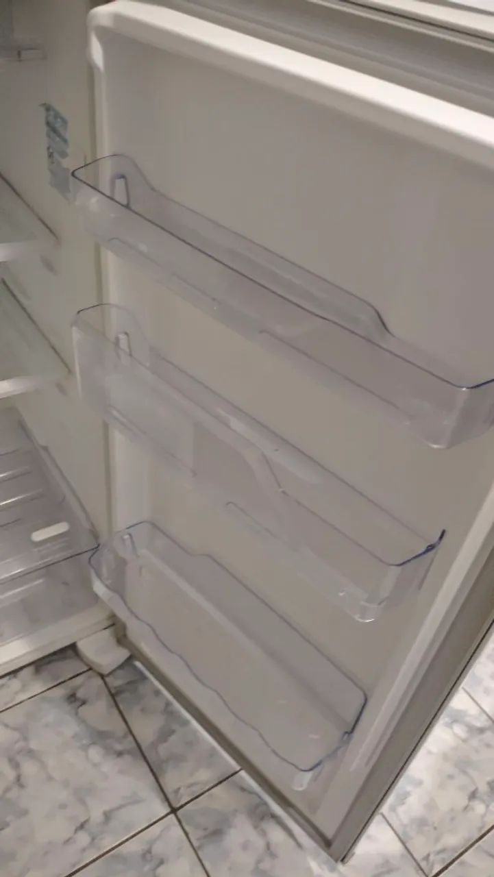 Geladeira Electrolux 247L - Foto 4