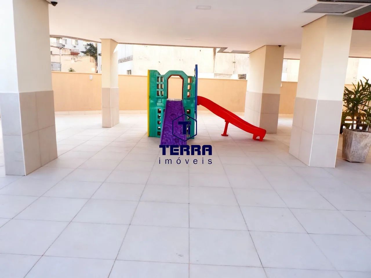 Apartamento 2 Quartos com Suíte à Venda em Icaraí  Reformado e com Vaga - Foto 5