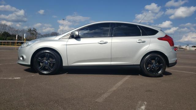 Ford Focus SE 1.6 - pneus novos - carro revisado - Foto 7