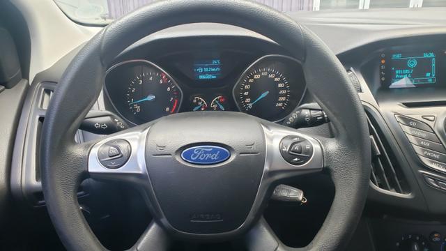 Ford Focus SE 1.6 - pneus novos - carro revisado - Foto 9