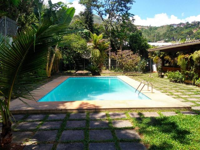 Maravilhosa casa triplex no centro de Nogueira - Foto 2