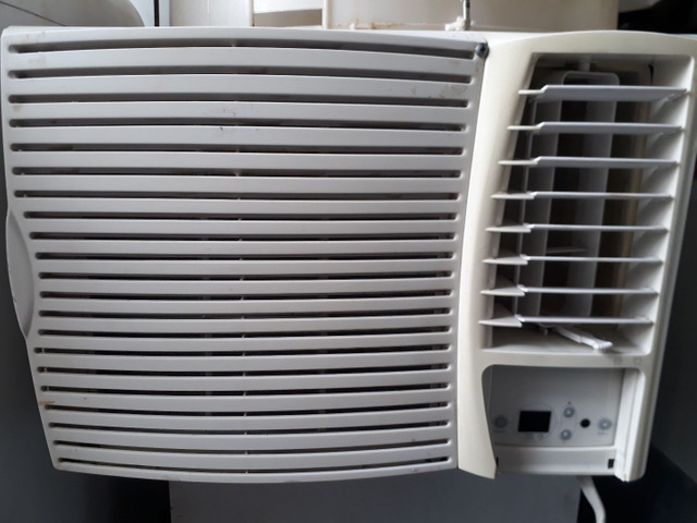 Vende-se ar acondicionado Springer 7.500 BTU 350 reais .whatsapp *