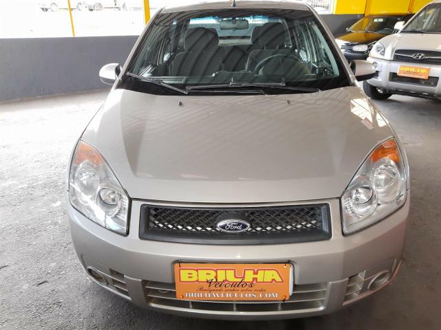 Fiesta sedan 1.6/////completo///ipva 2020pago///