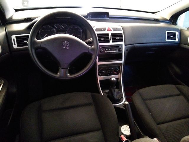 Peugeot 307 1.6 presence 16v Flex manual - Foto 5