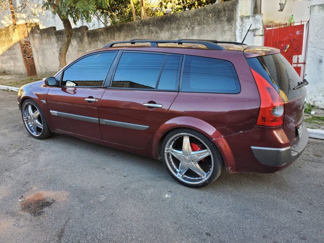 MEGANE GRANDE TOUR 2.0 AUTOMÁTICA ANO 2008 COMPLETA COR VERMELHA
