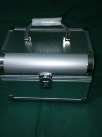 Maleta Frasqueira Porta joias viagem cor Prata otimo para presente Linda - Foto 4