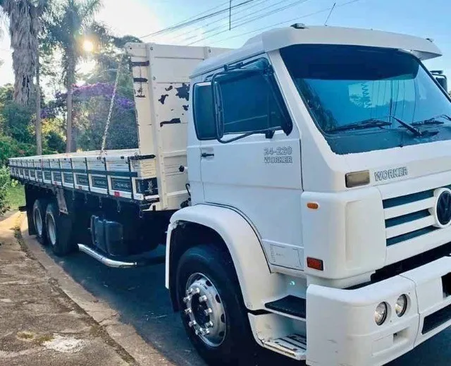 VW 24220 Carroceria ano 2007