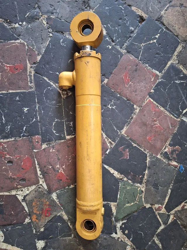 Cilindro completo - Novo - Original - Caterpillar. 