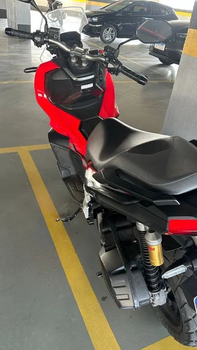 Honda ADV 150 abs com apenas 6.000 km - Foto 2