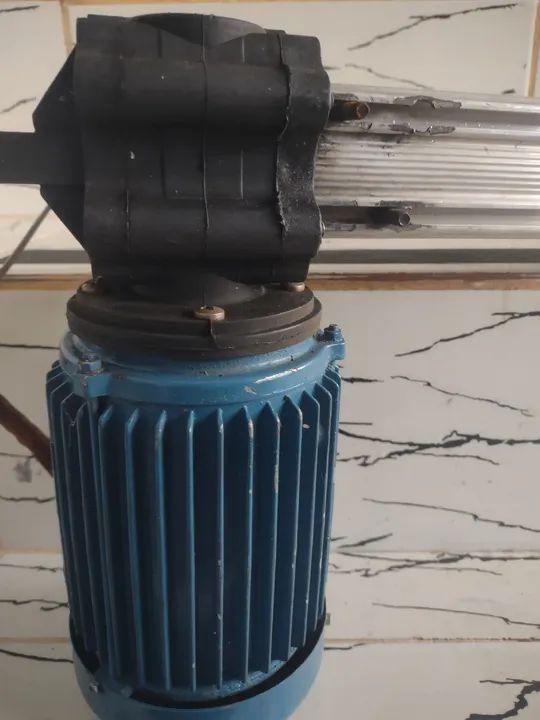 Motor basculante excelente estado