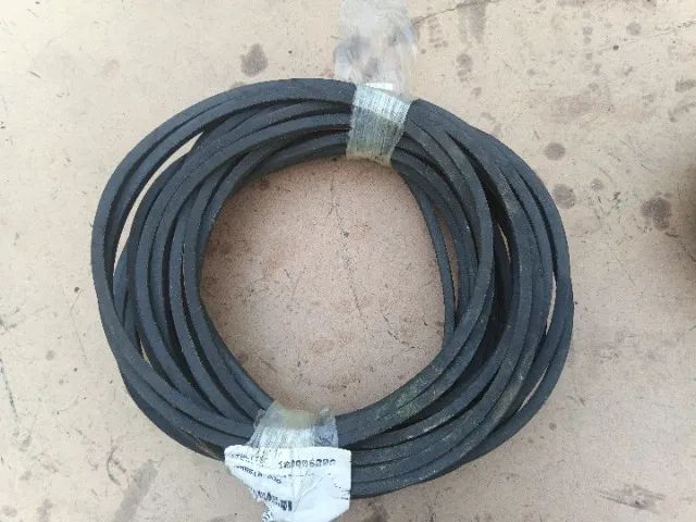 Correia em ?V? ar condicionado JCB 3C A35 comp. 2891mm - Foto 5