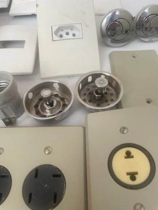 Tomadas Pial antigas e outras utilidades - Foto 3