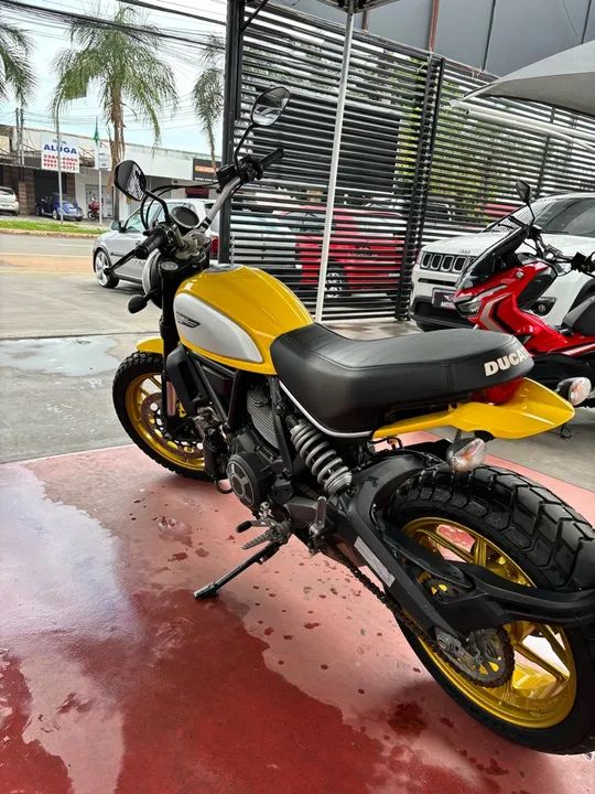 Ducati Scrambler 800c - Foto 2
