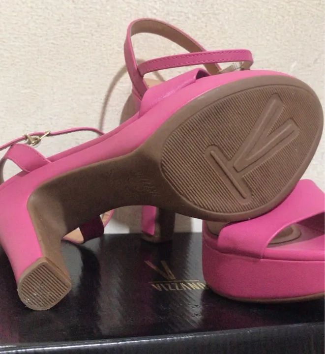 Sandália plataforma rosa