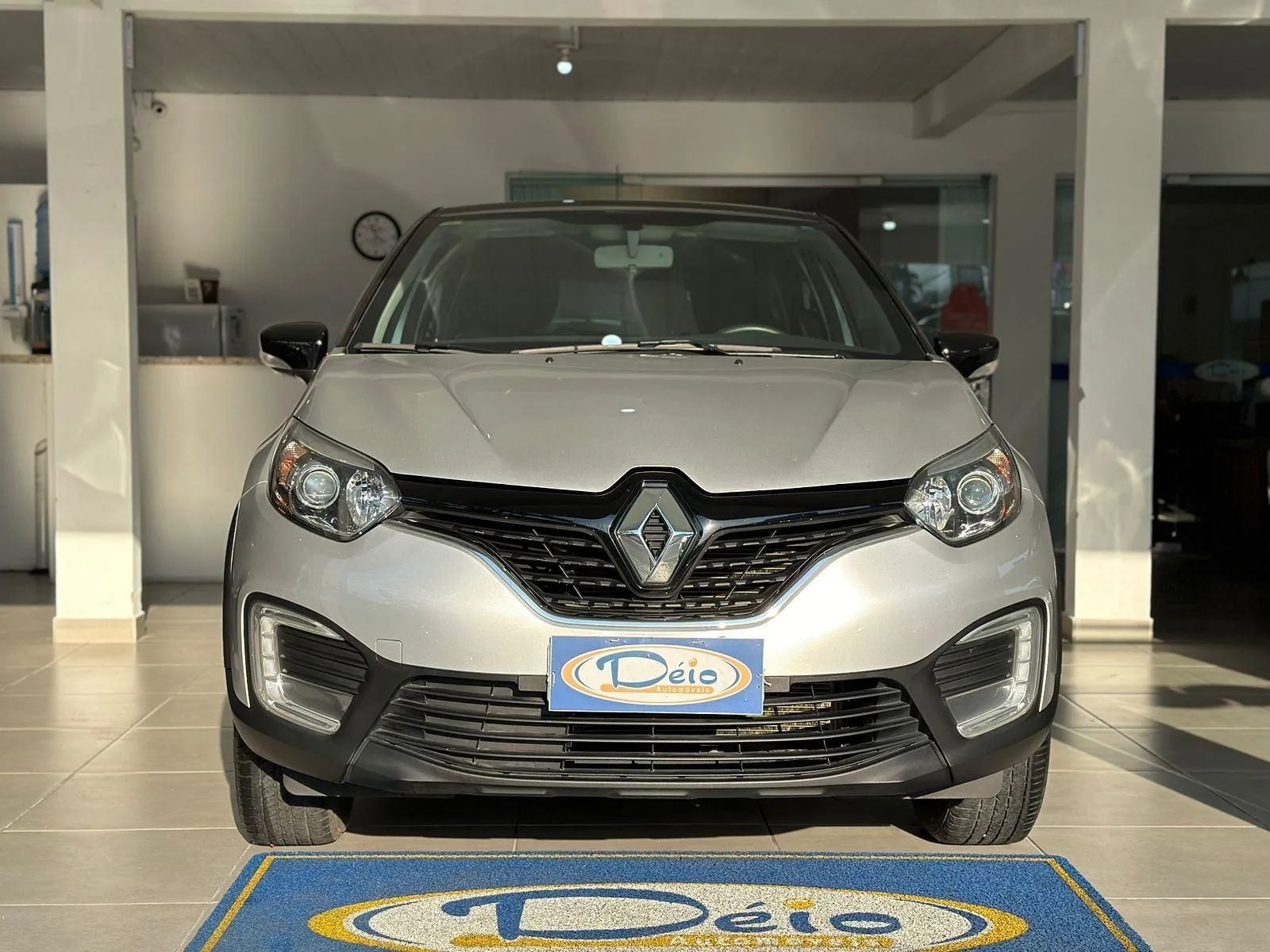 CAPTUR LIFE 1.6 16V FLEX 5P AUT.  PRATA 2018/2019 - Foto 3