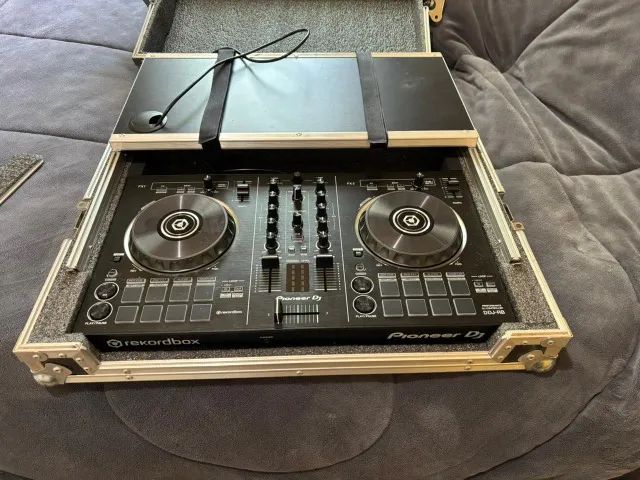 Pioneer DDJ-RB + Case Profissional - Excelente Estado - Foto 3
