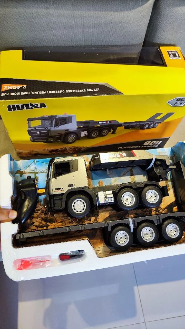 Caminhão 4x4 plataforma com controle remoto